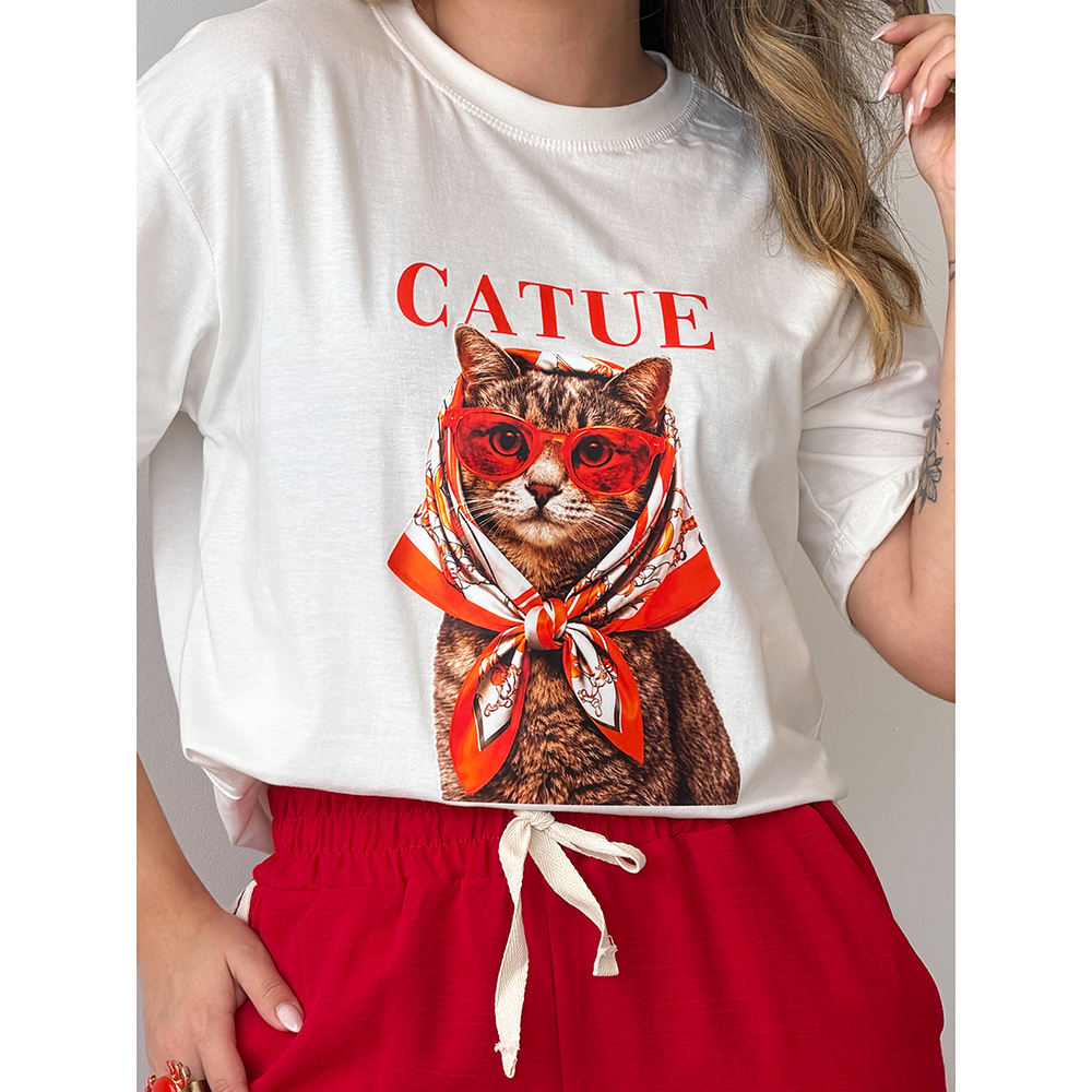 Camiseta Estampa Gato Lenço Laranja