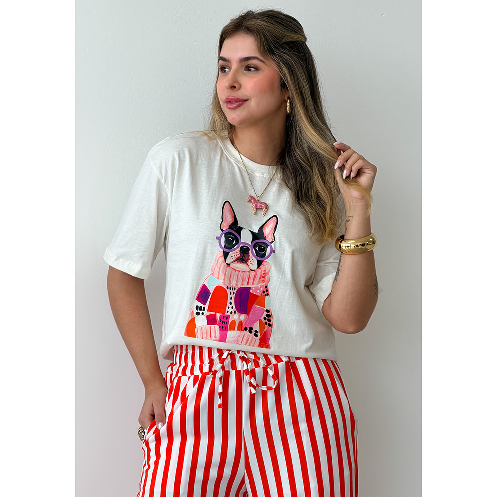 Camiseta Estampa Bulldog Óculos Lilás