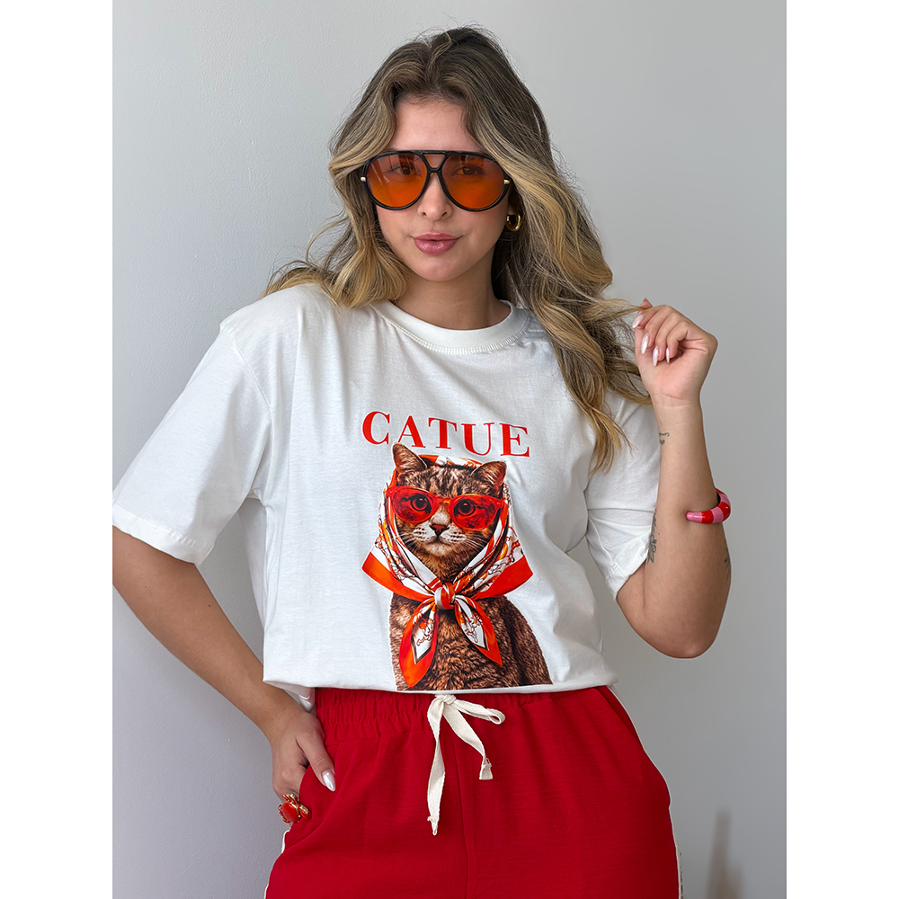 Camiseta Estampa Gato Lenço Laranja