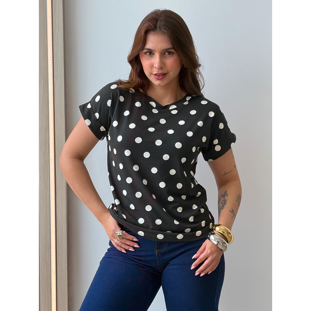 T-shirt Poá Preto Com Off
